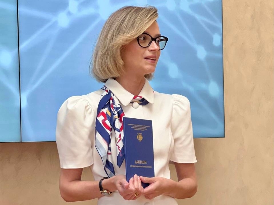Выпускной слушателей программы «Специалист по этикету, деловому протоколу и кросс-культурным коммуникациям» Выпускной слушателей программы «Специалист по этикету, деловому протоколу и кросс-культурным коммуникациям»