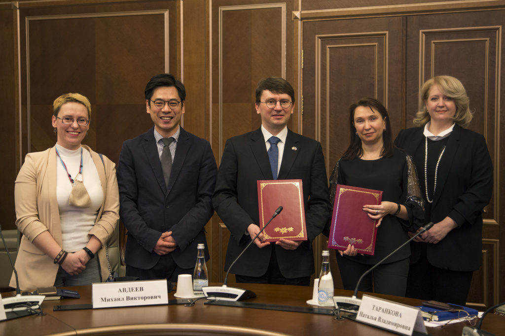 Подписание соглашения о сотрудничестве с Корейским образовательным центром «ВОН ГВАН» Подписание соглашения о сотрудничестве с Корейским образовательным центром «ВОН ГВАН»