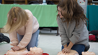 Тьюторы научились оказывать первую помощь